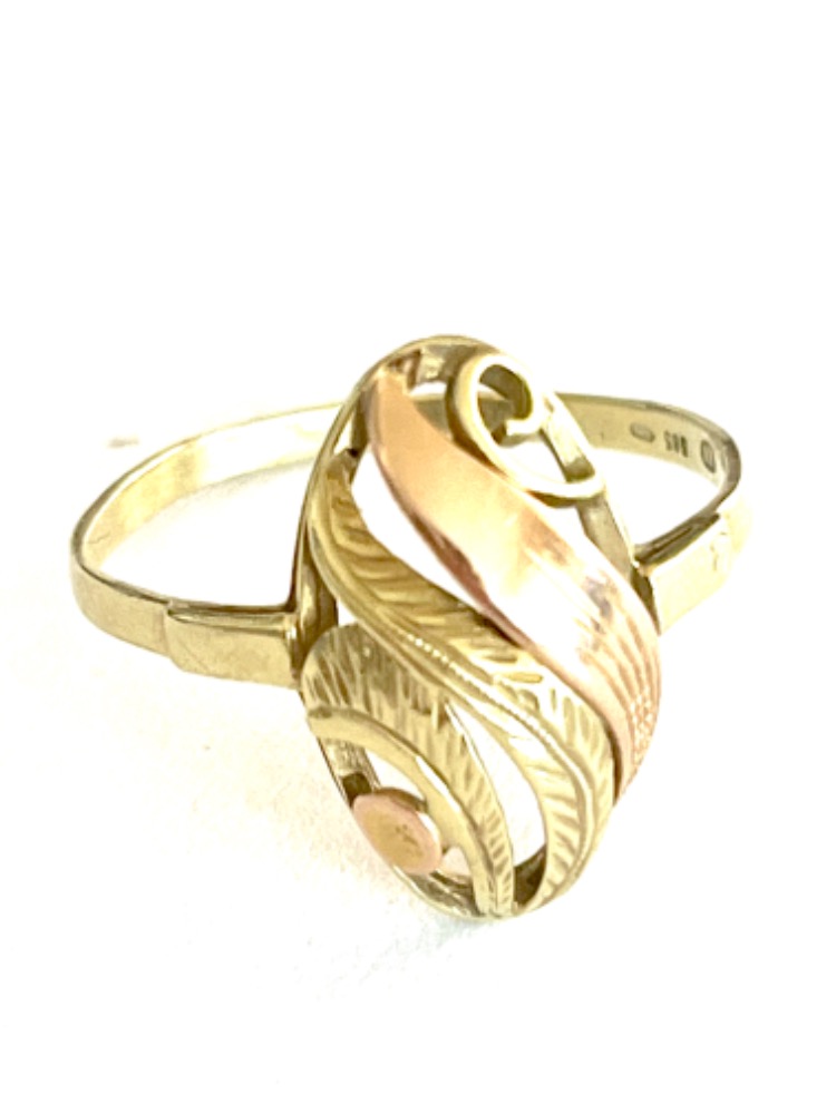 Zlatý prsten ze 14 karátového zlata 2,72 gramů vel 61