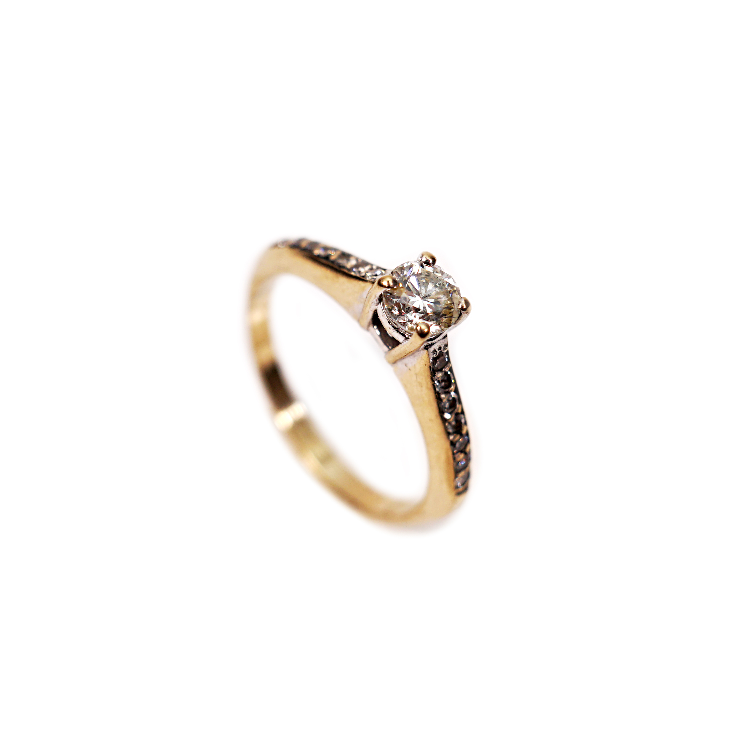 Zlatý prsten  s diamanty