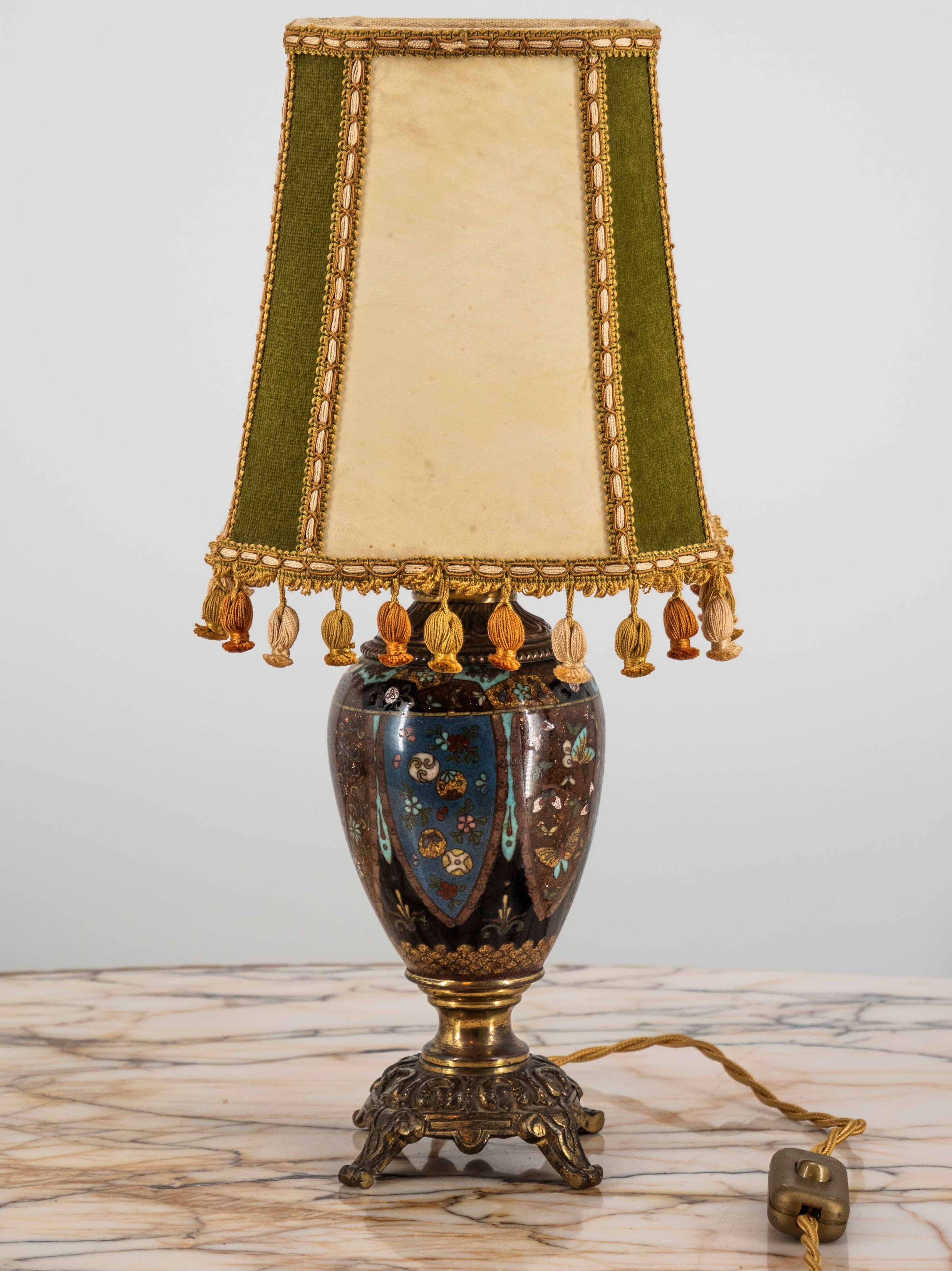 Čínská stolní lampa Cloisonne starožitná