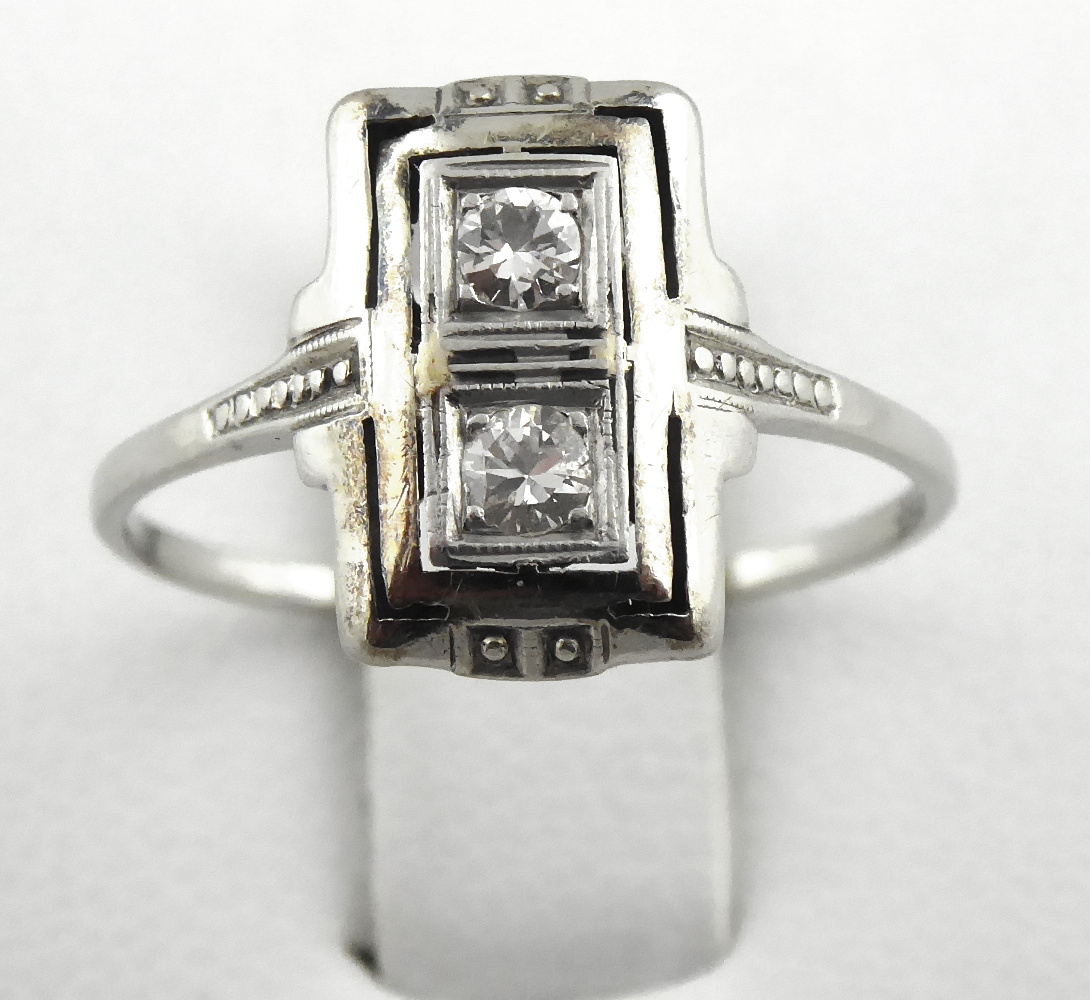 Zlatý art deco prsten s přírodními diamanty 0,15 ct