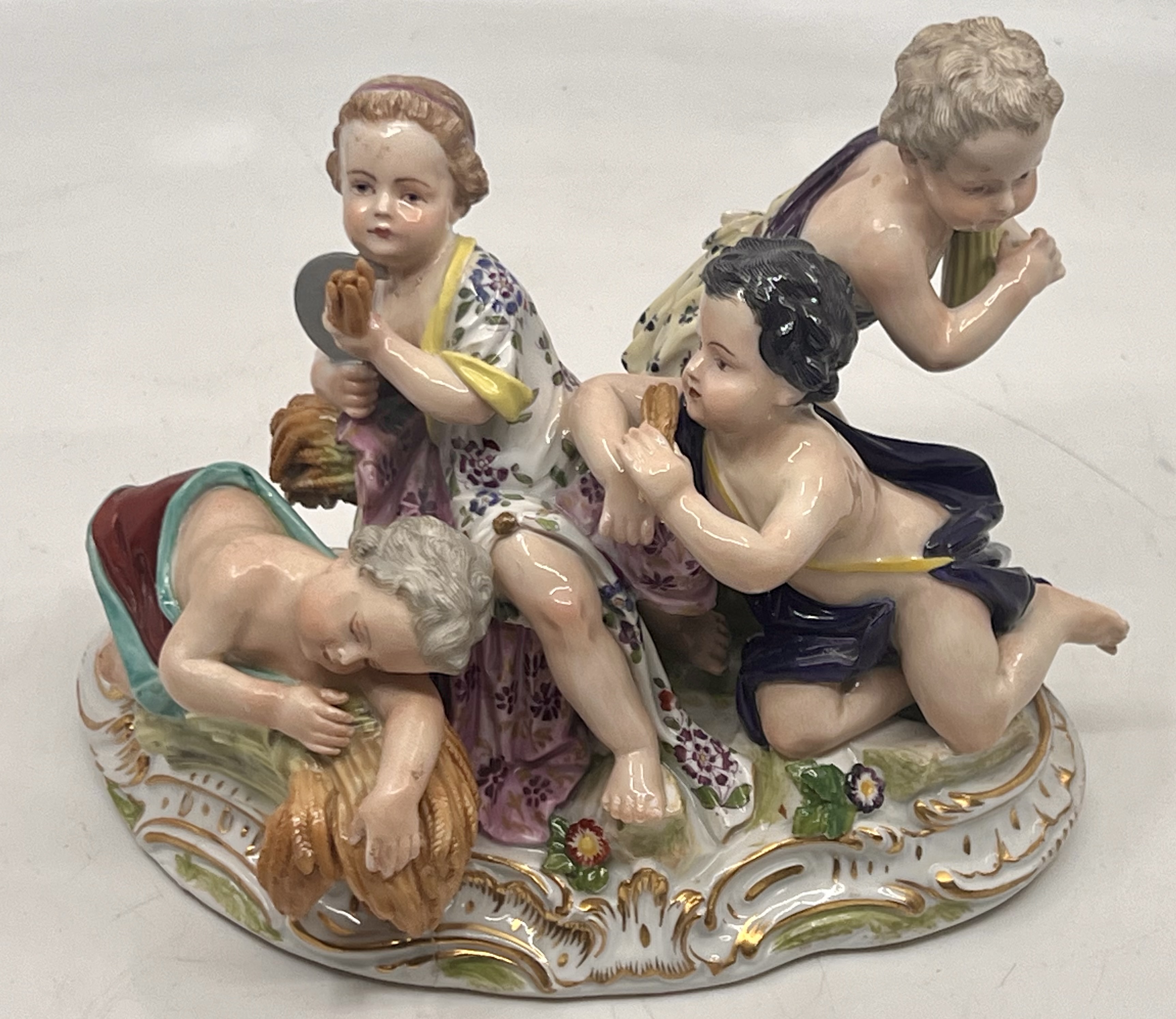 PORCELÁNOVÉ SOUSOŠÍ - PUTTI